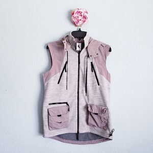 Nike‎ A.A.E 3.0 Vest in sepia stone